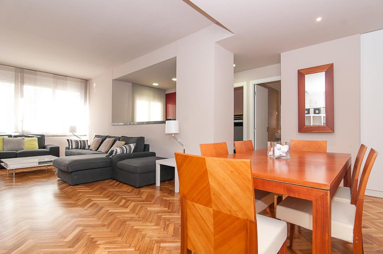 Weflating Diagonal Apartment Barcelona Bagian luar foto