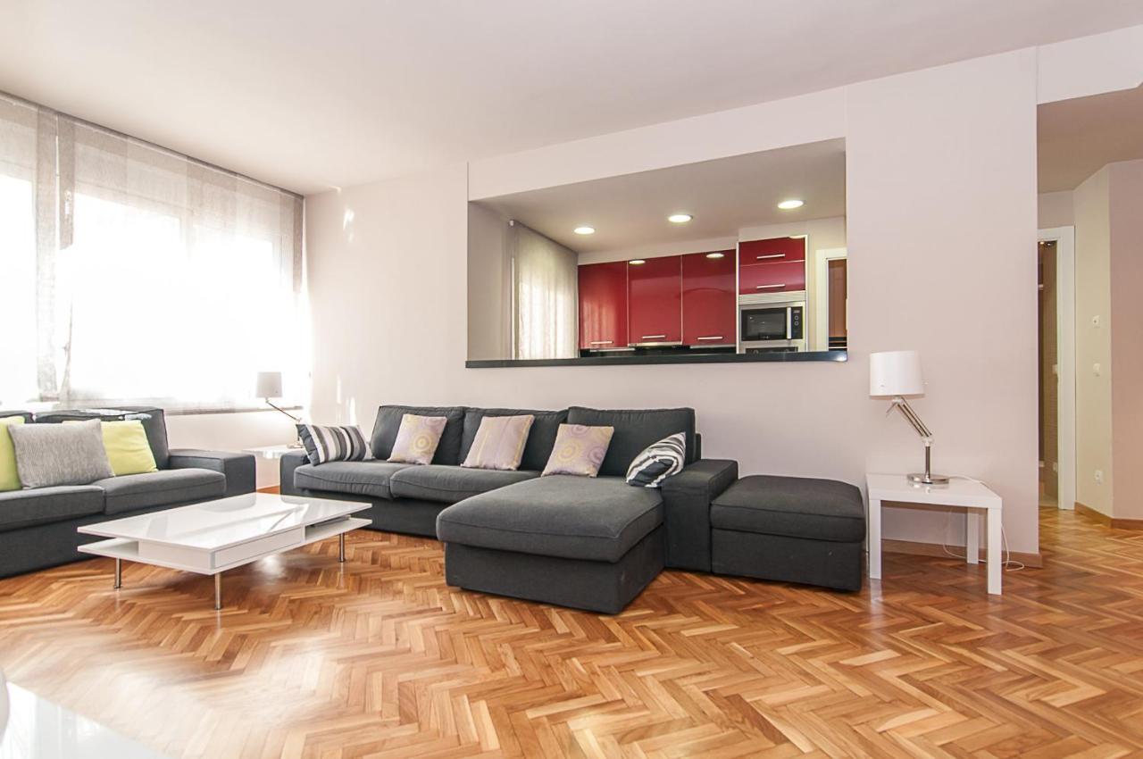 Weflating Diagonal Apartment Barcelona Bagian luar foto